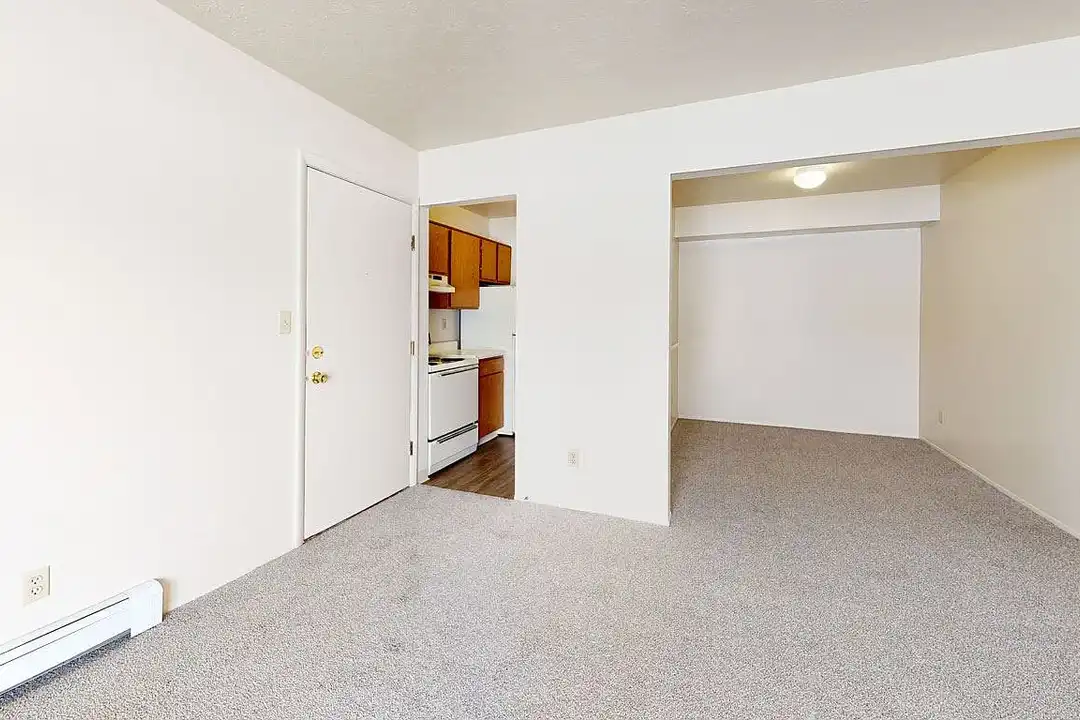 Wood Creek Apartments – photo 1