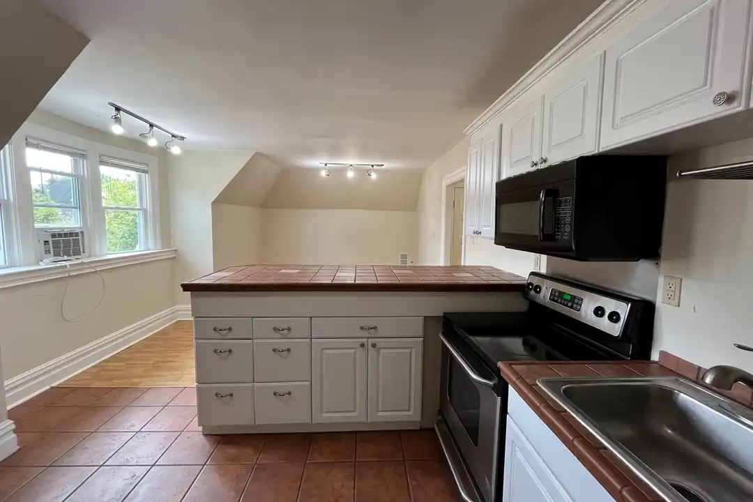 620 Summerlea St unit # 3 – photo 1