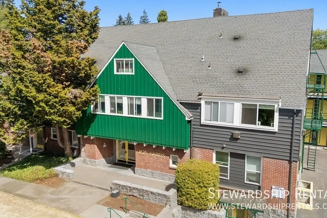 1825 Harris St – photo 1