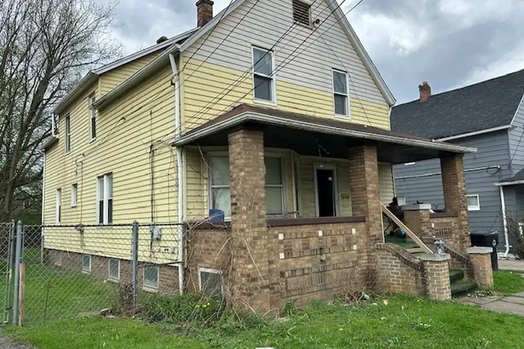 9710 Aetna Rd unit B – photo 1