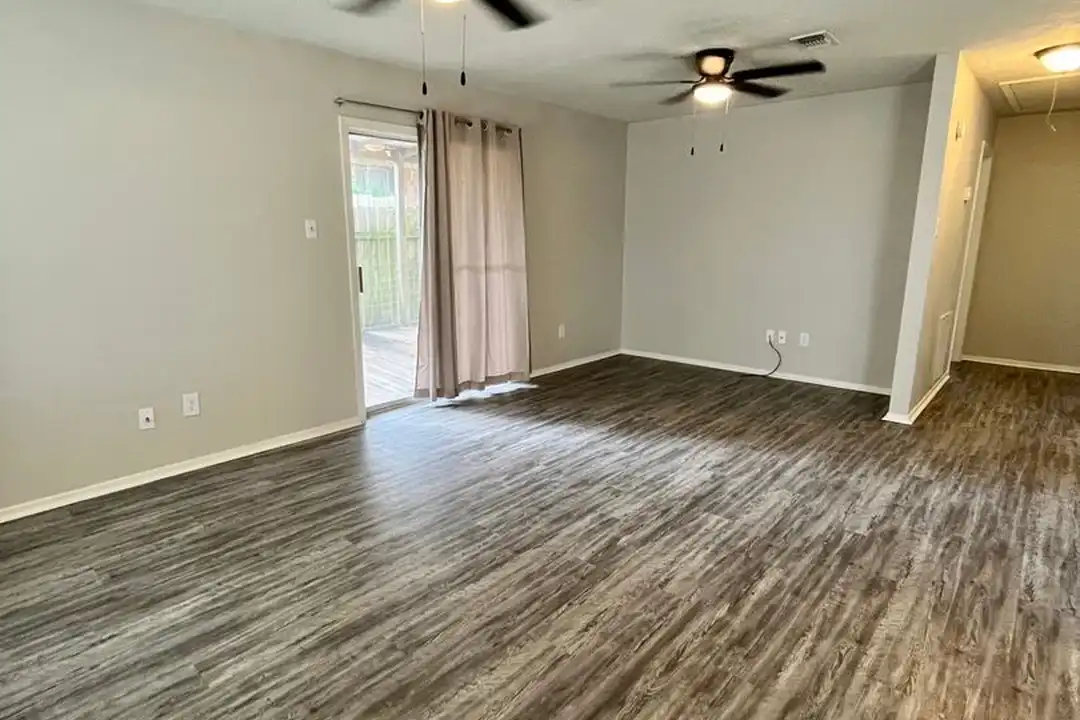 1404 Rescue Ct - View 4