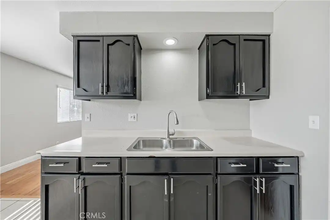 1308 E Oaks St #D - View 2