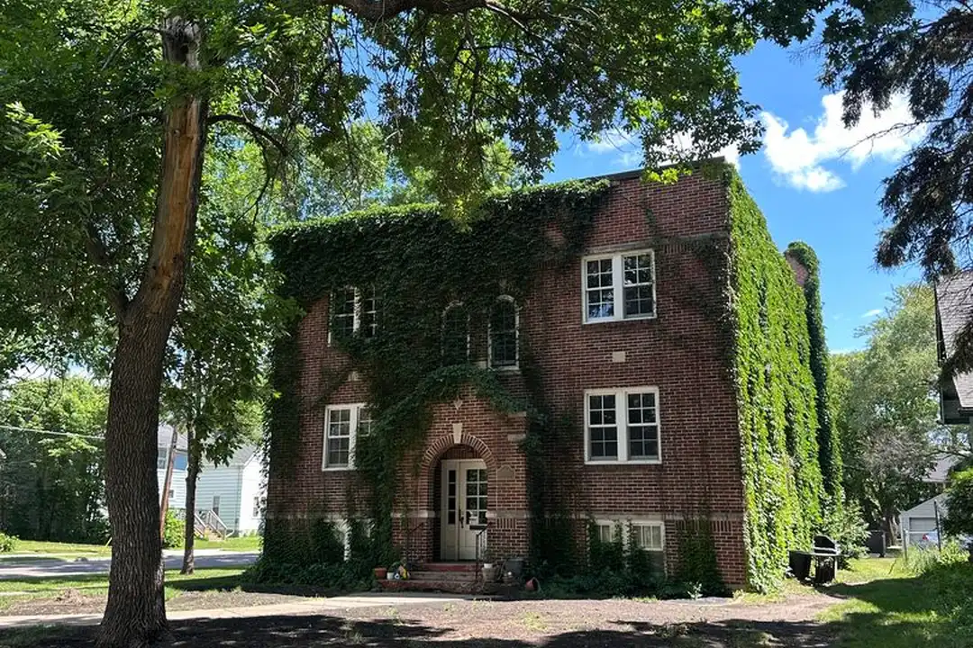 1041 College St unit 6 – photo 1