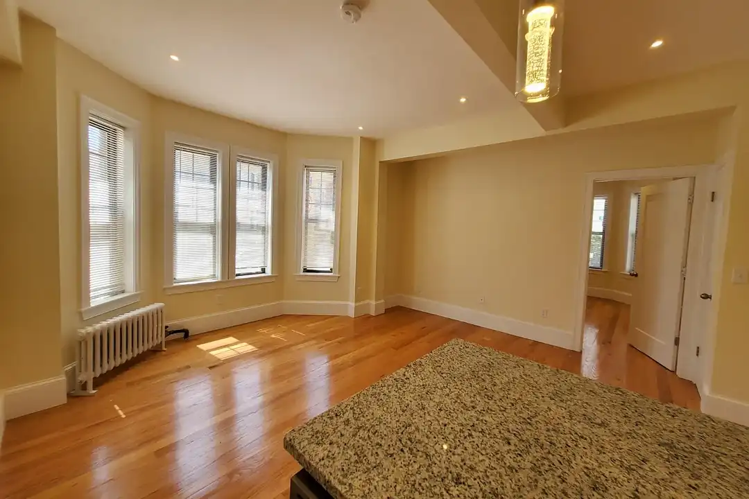 24 Royce Rd. - Veduta 5