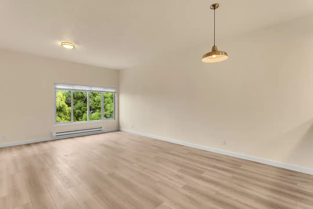 4468 Linden Ave N unit Unit 204 - View 3