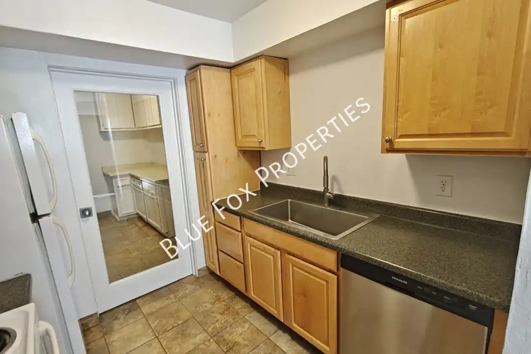 880 E Peppergrass Ln - More