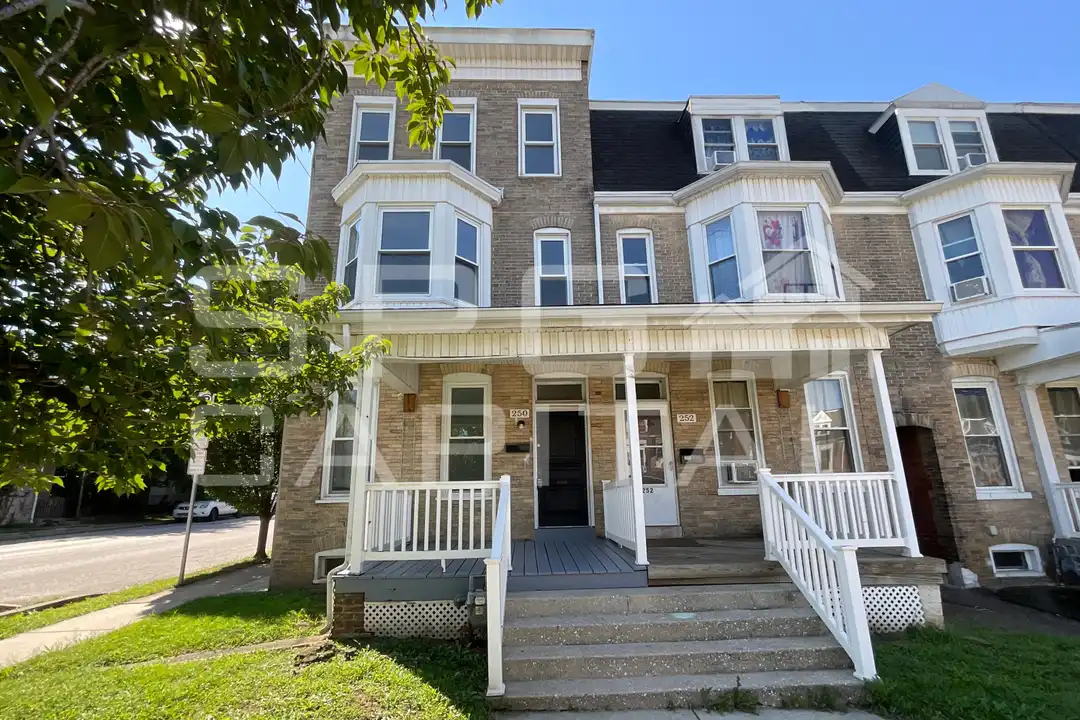 250 W Jackson St – photo 1