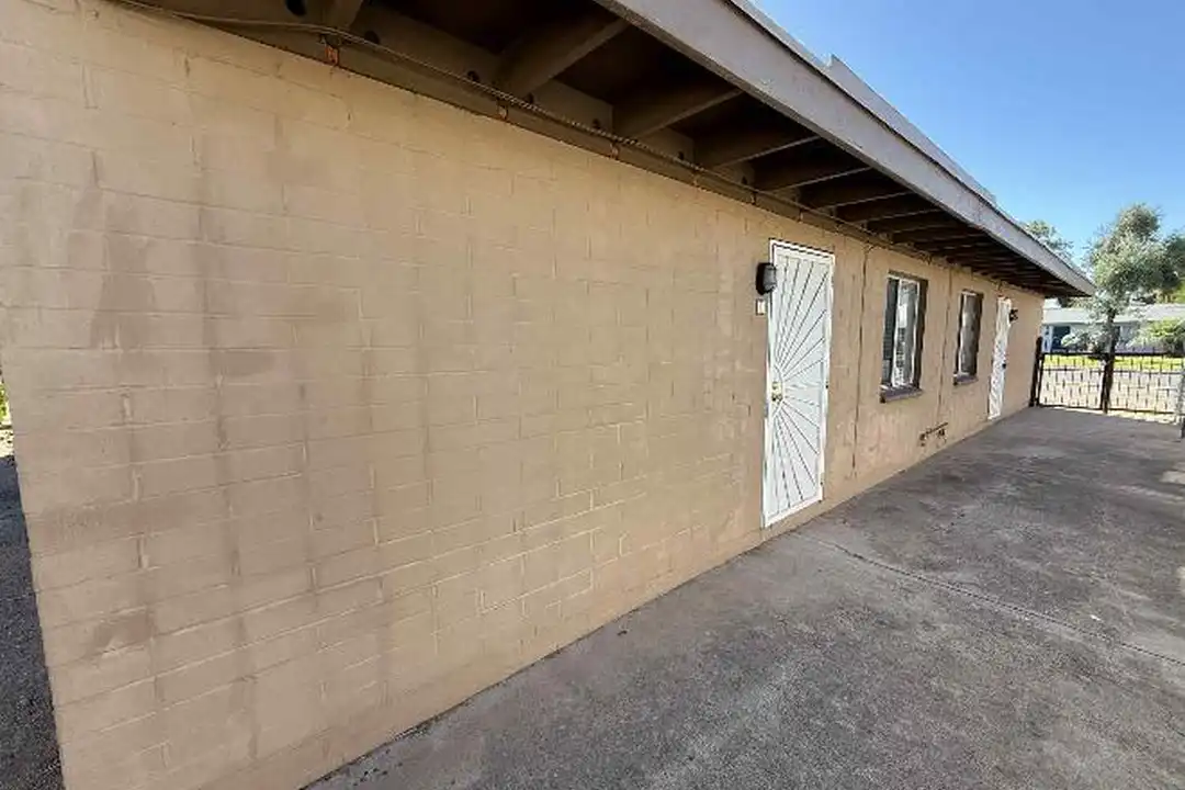 5433 E 30th St - View 2