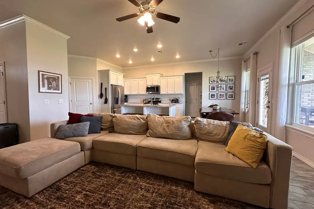 5923 NE Yorktown Ct - View 6