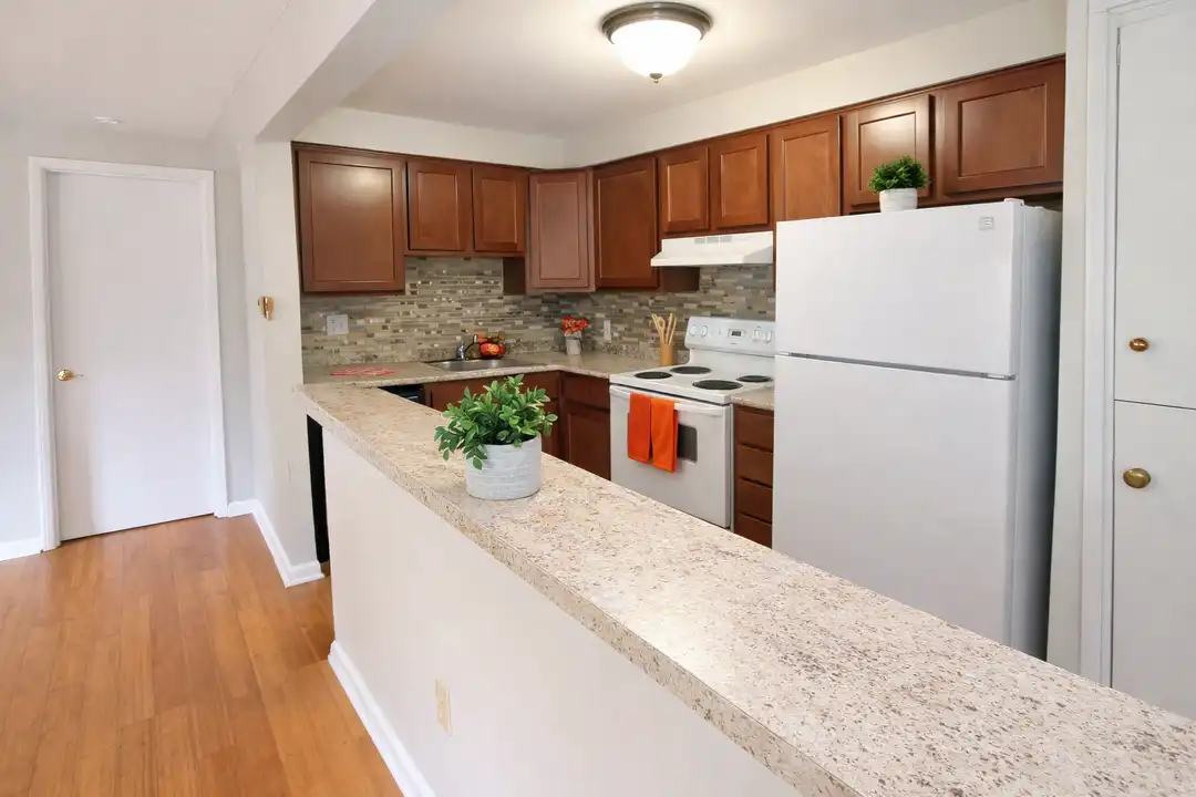 1205 Logan Rd unit F – photo 1 of 4