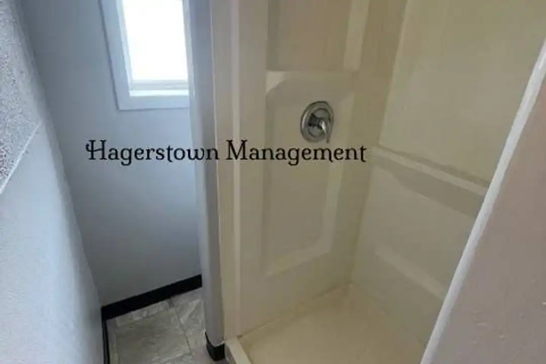 617 N Mulberry St unit 619 Mulberry - More