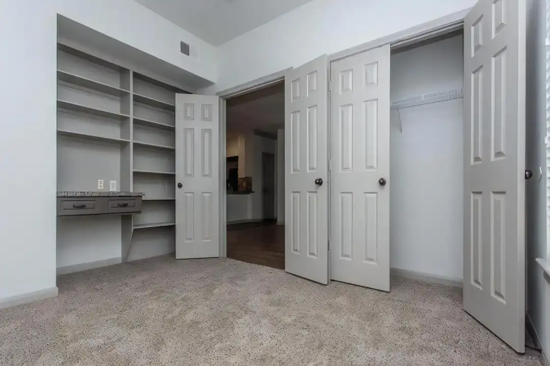Apartment in Sugar Land - View 3