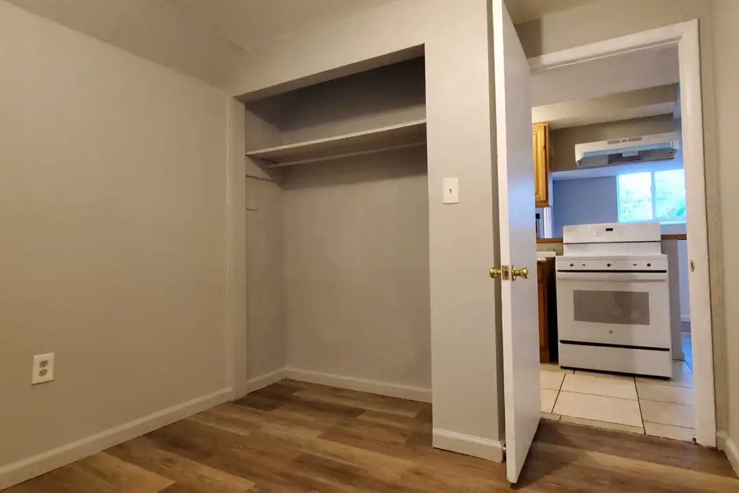 1129 S Raritan St unit B – pohled 2