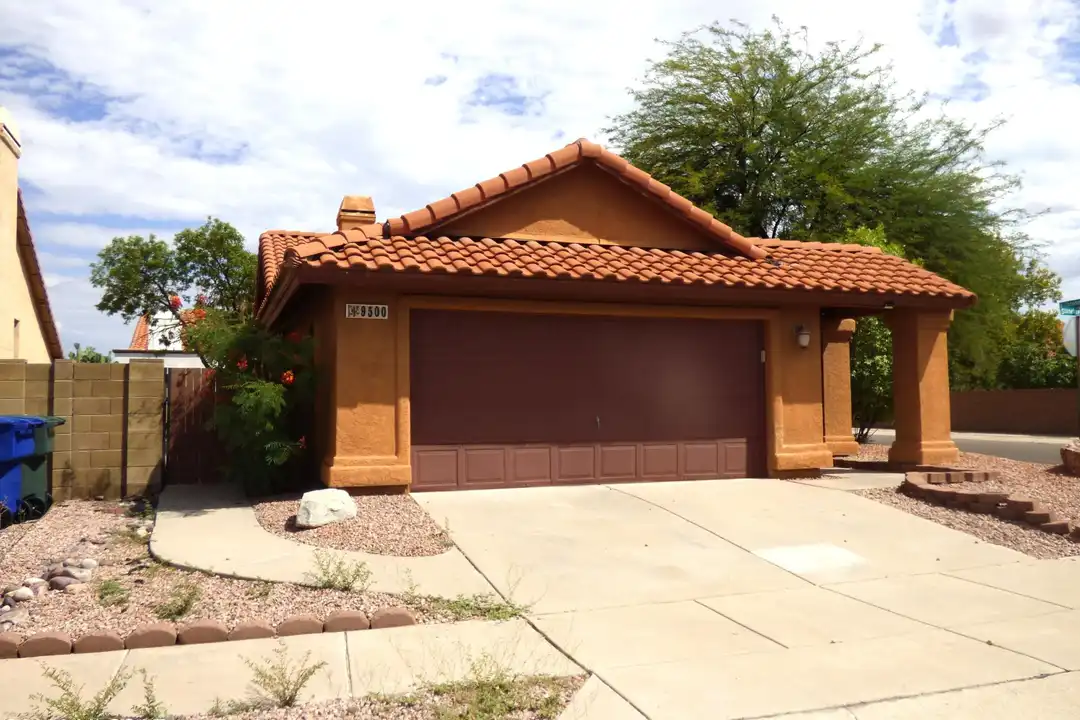 9500 E Stonehaven Way – photo 1