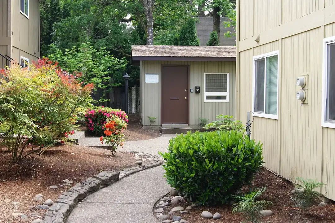 Cedar Crest Apartments - View 3