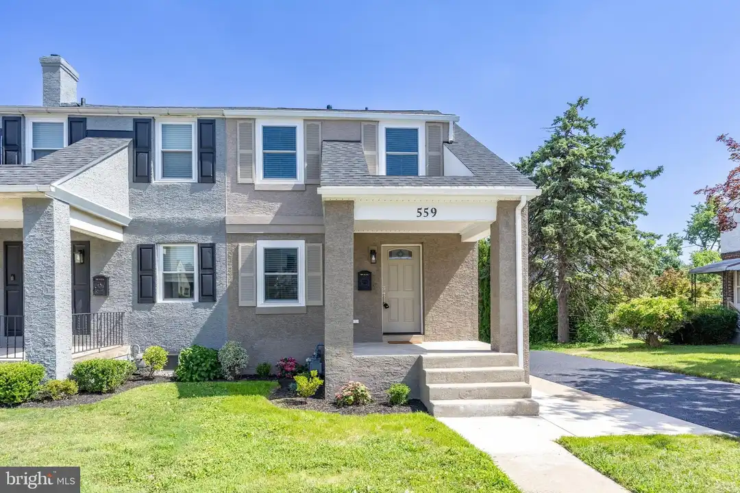 559 A St – photo 1 of 31