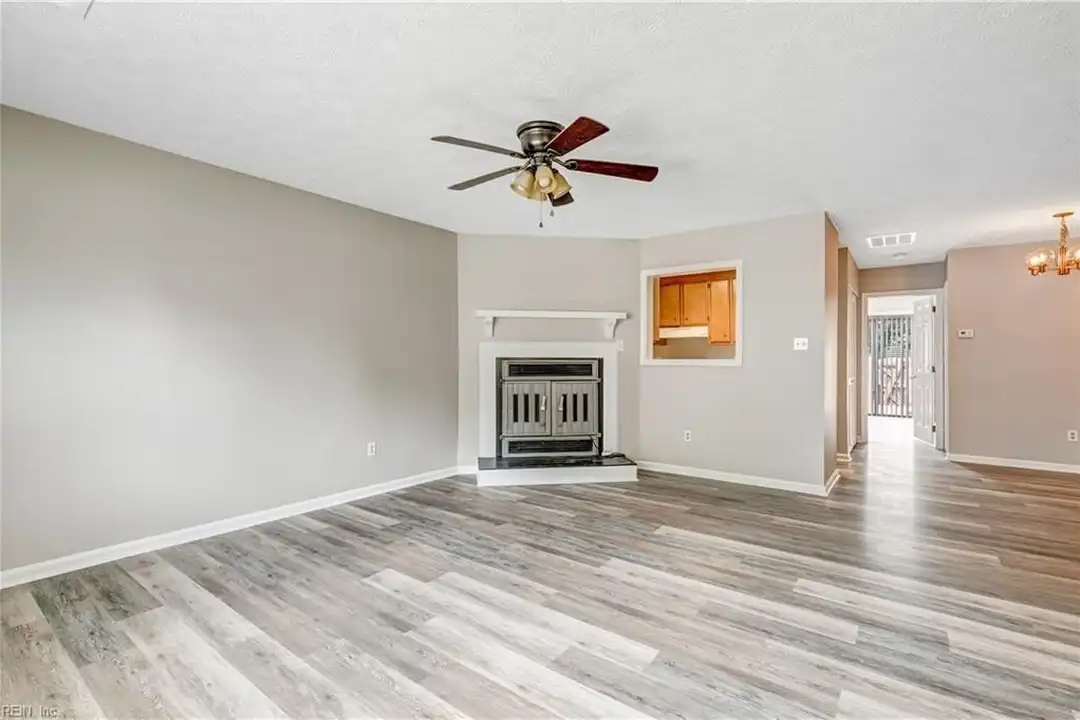 105 Beacon Way - View 3