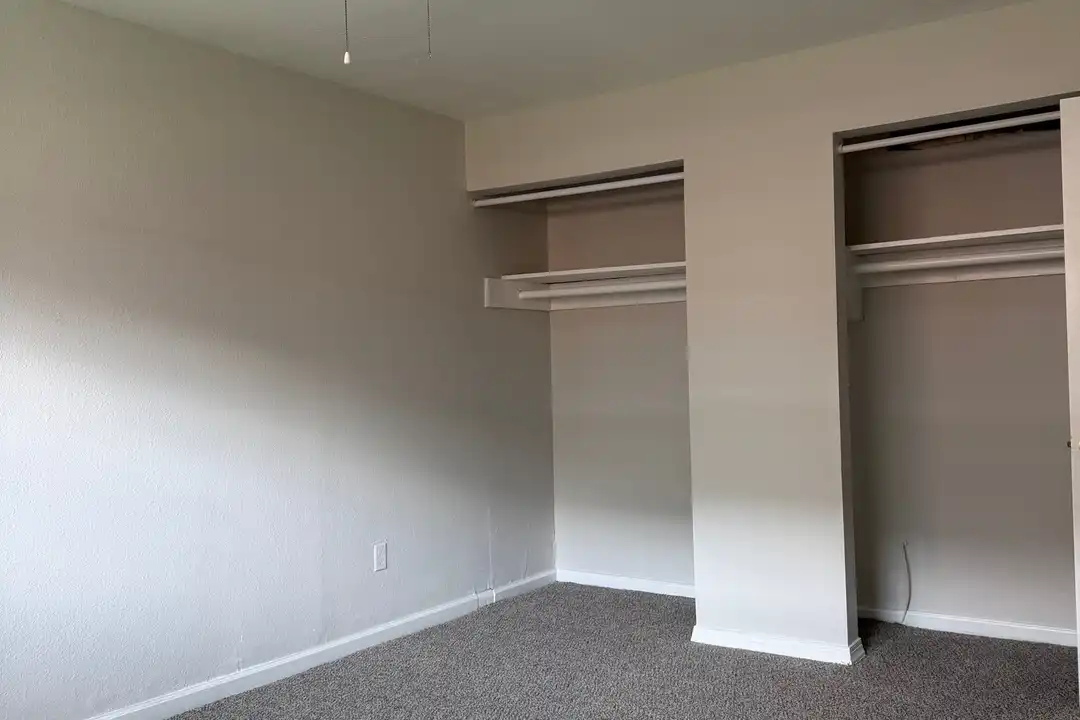 2412 Azalea Garden Rd unit 105 - More