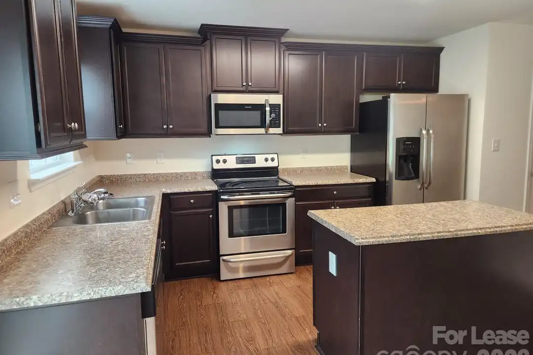 1415 Kent Downs Ave SW - View 3