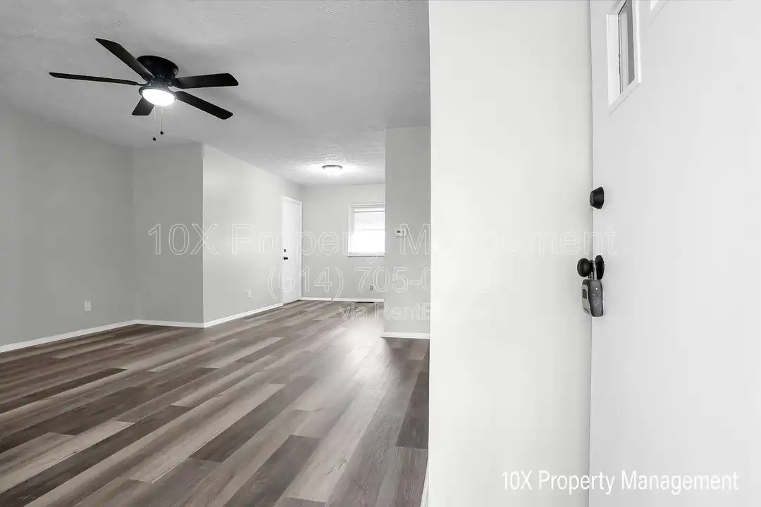 1285 Evergreen Rd - View 4