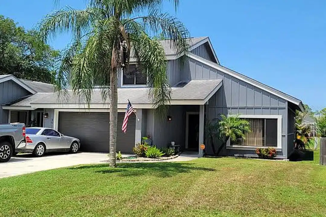 3918 Shady Glen Ln – photo 1 of 15