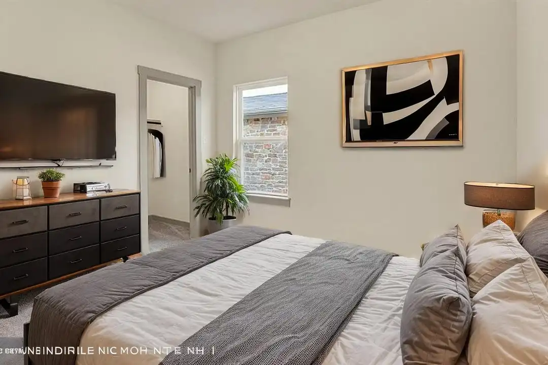 10917 Tildon Ave - View 3