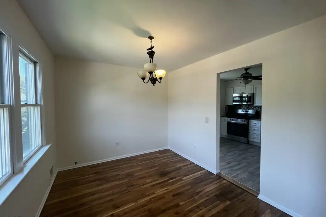316 Spring St unit UPPER - View 4