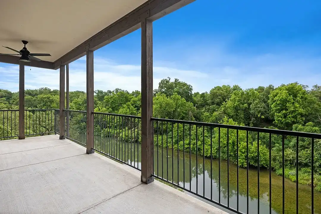 Waters Edge Apartment Homes - View 3