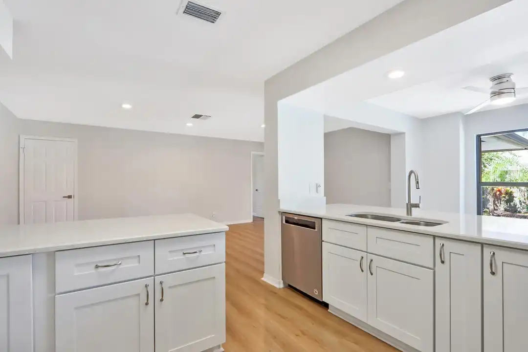85 Hickory Hill Rd - More