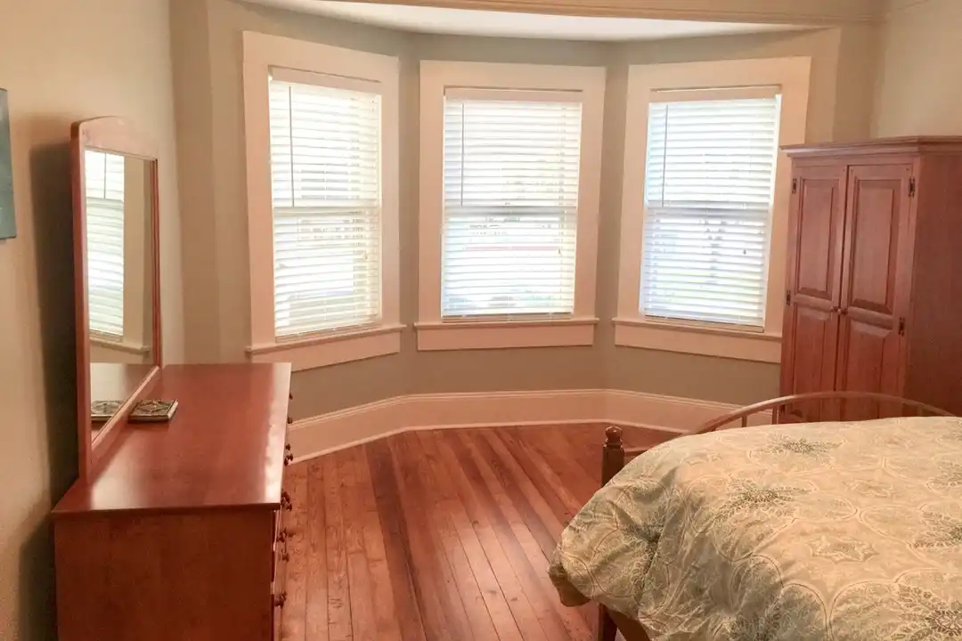 House in Hendersonville - More