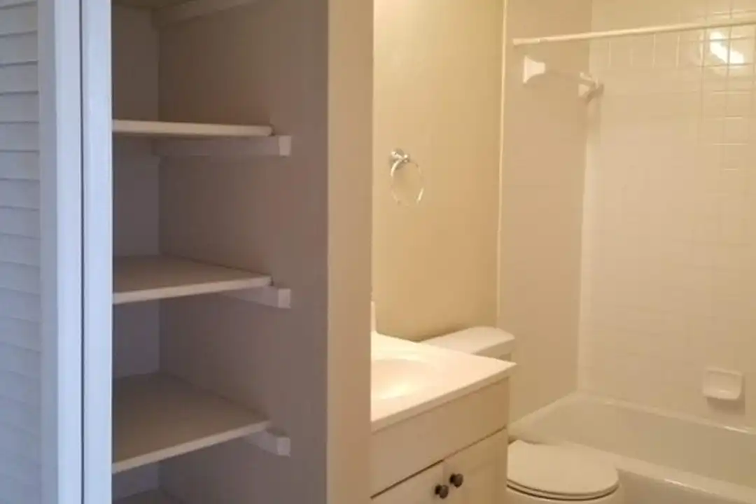 2772 Woodgate Ln unit # 24 - View 6