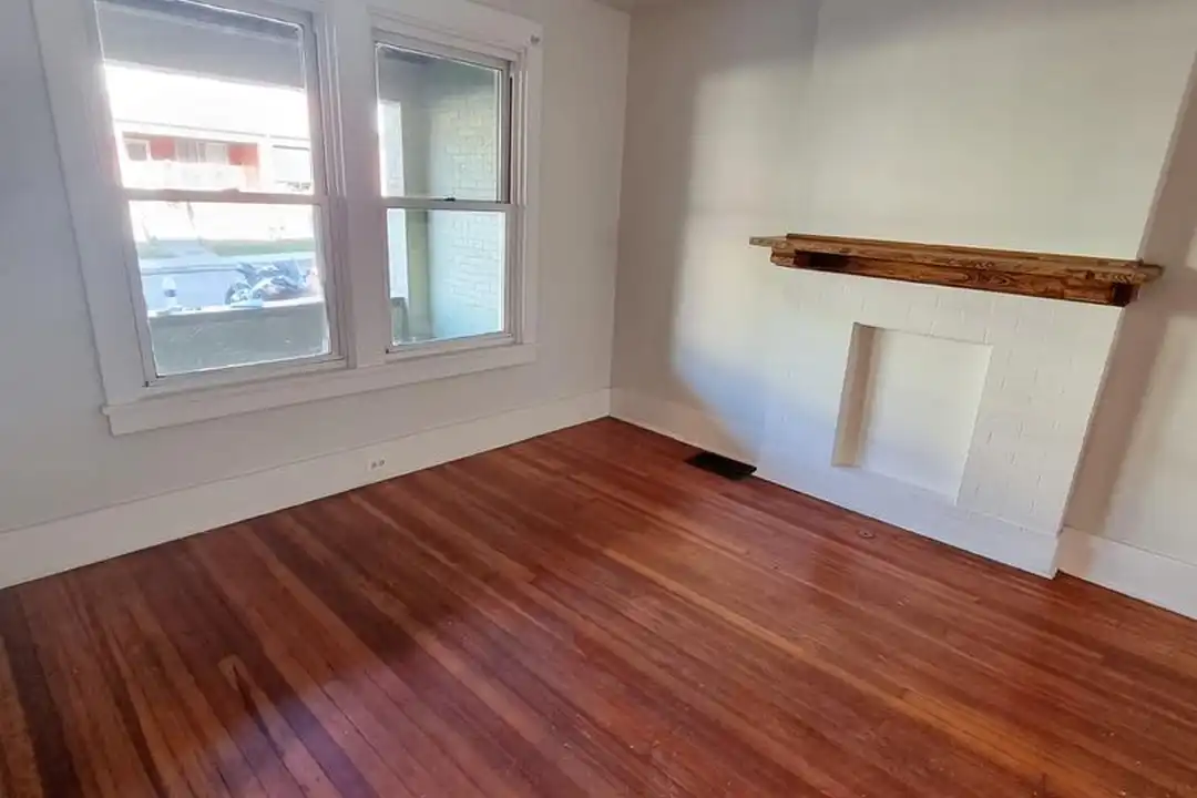 200-222 Laurel Ave unit 207 - View 6