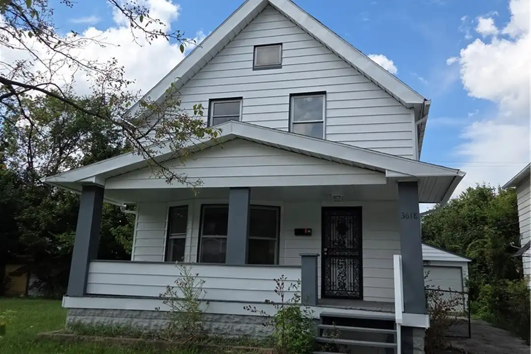 3618 E 105th St – photo 1