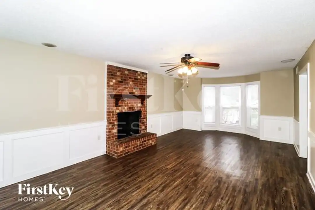 8117 S Regis Pl - View 4