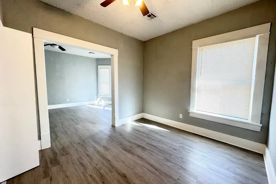 1119 NW 9th St unit A - More