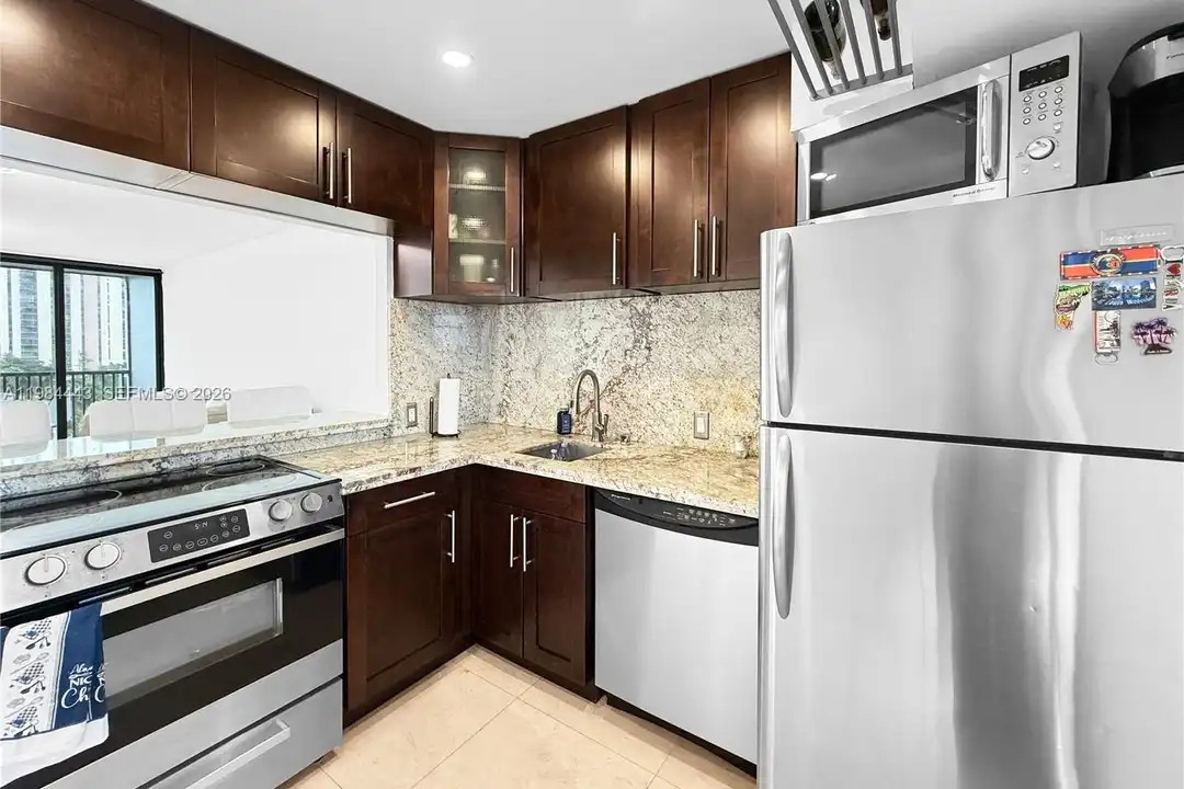 3301 N Country Club Dr #804 - More