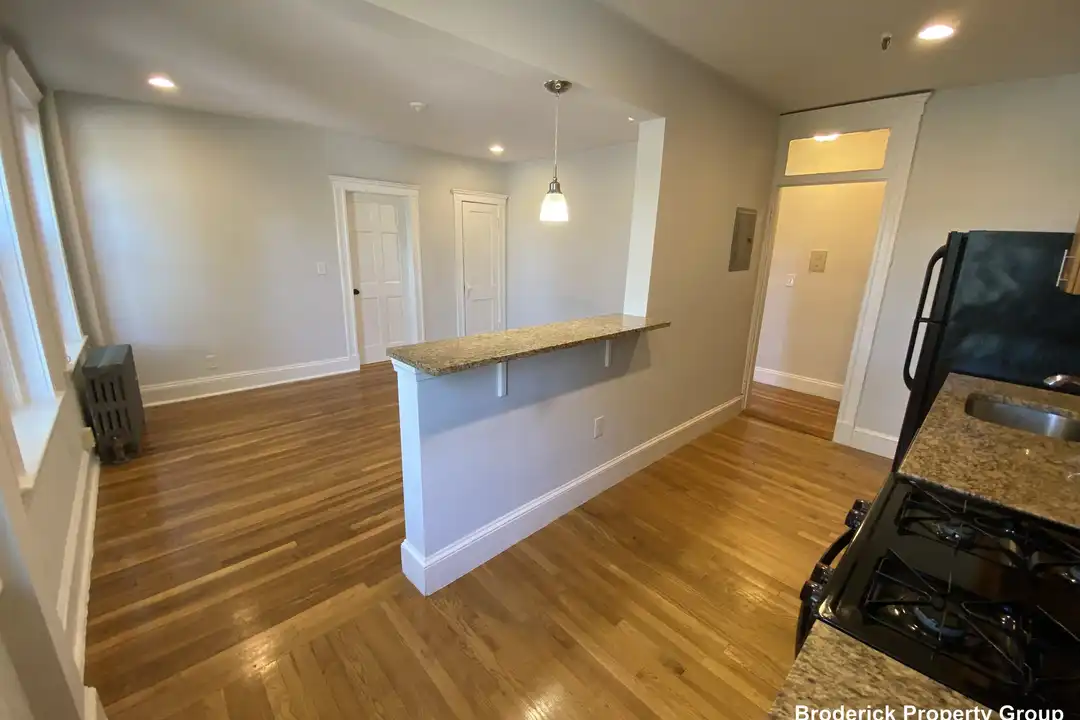 288 Chestnut Hill Ave unit 3 – další