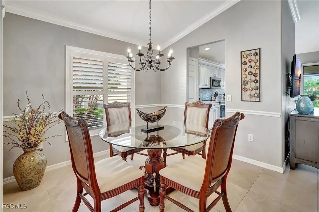 11041 Iron Horse Way - More