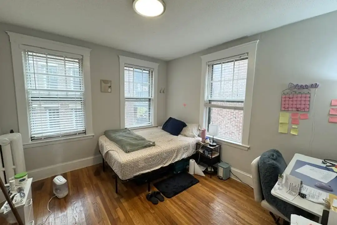 130 Sutherland Rd unit 7 - More