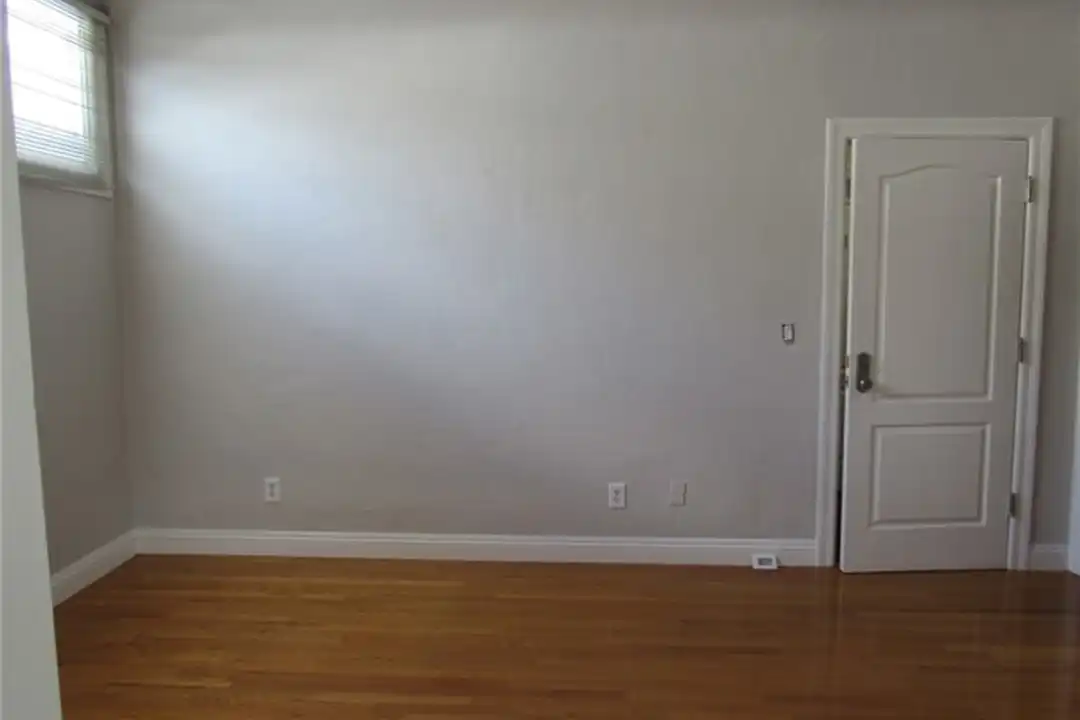 2267 Honolulu Ave unit 4 - View 6