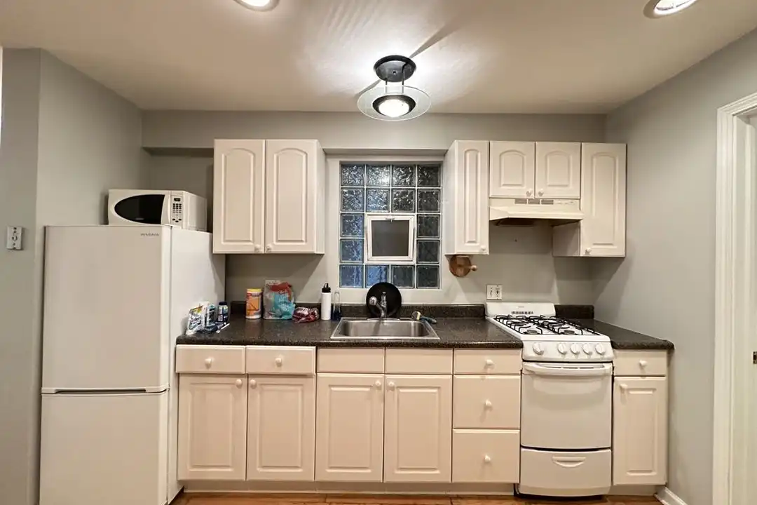 1321 N Claremont Ave unit 6H - View 3