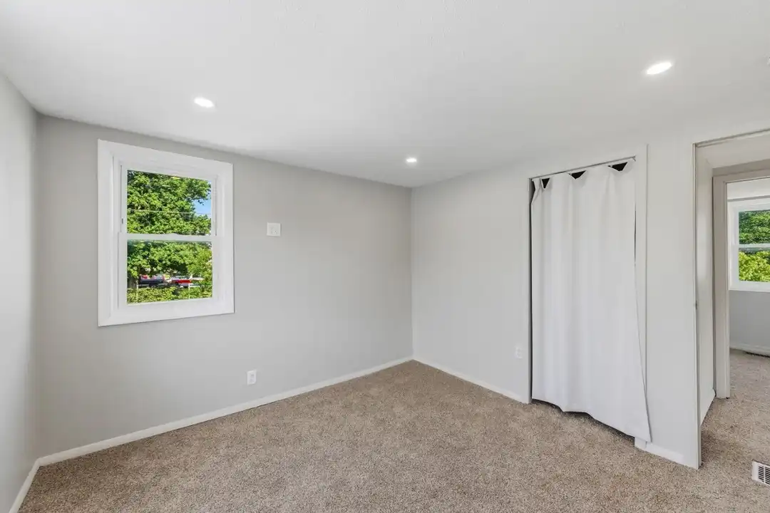 6 Wade St – photo 1