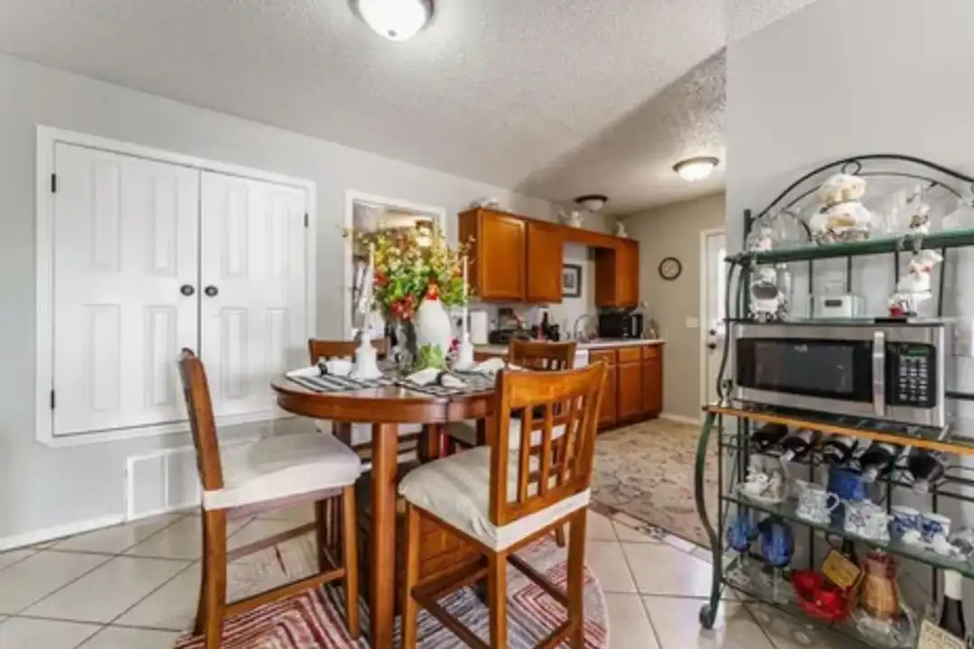 3304 SW Landau Ct unit Apartment 1 - View 2
