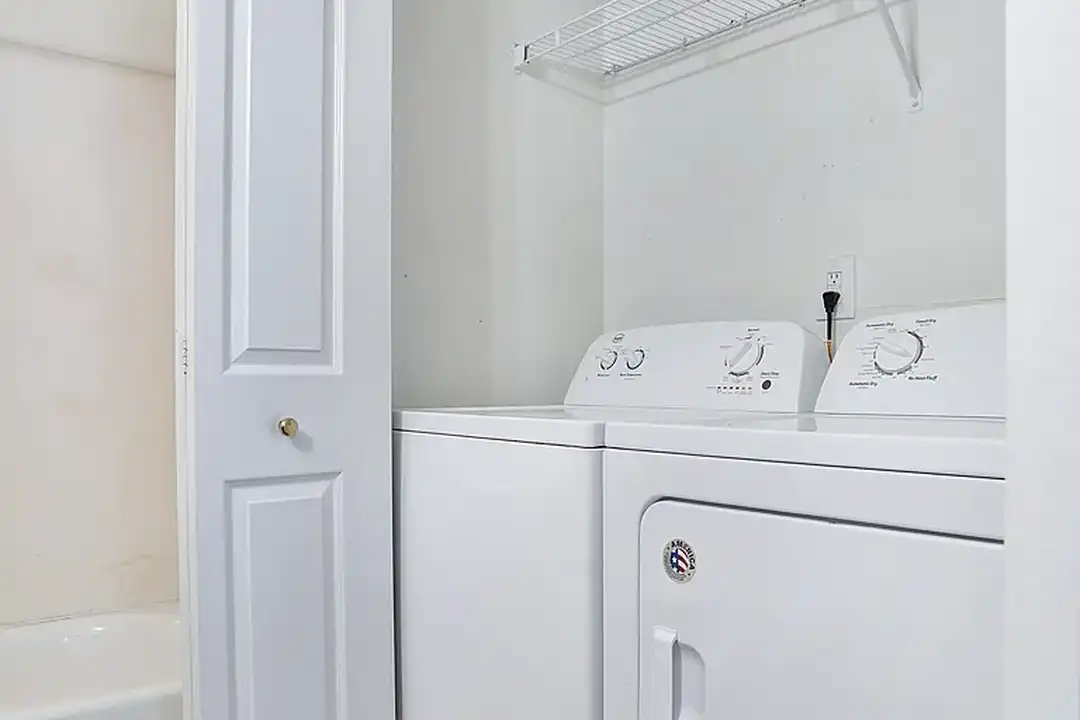 Jefferson School Apartments – photo 1