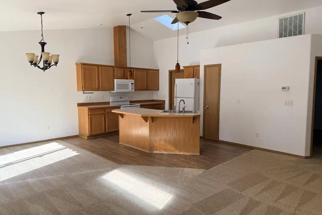 7104 163rd St E - View 4