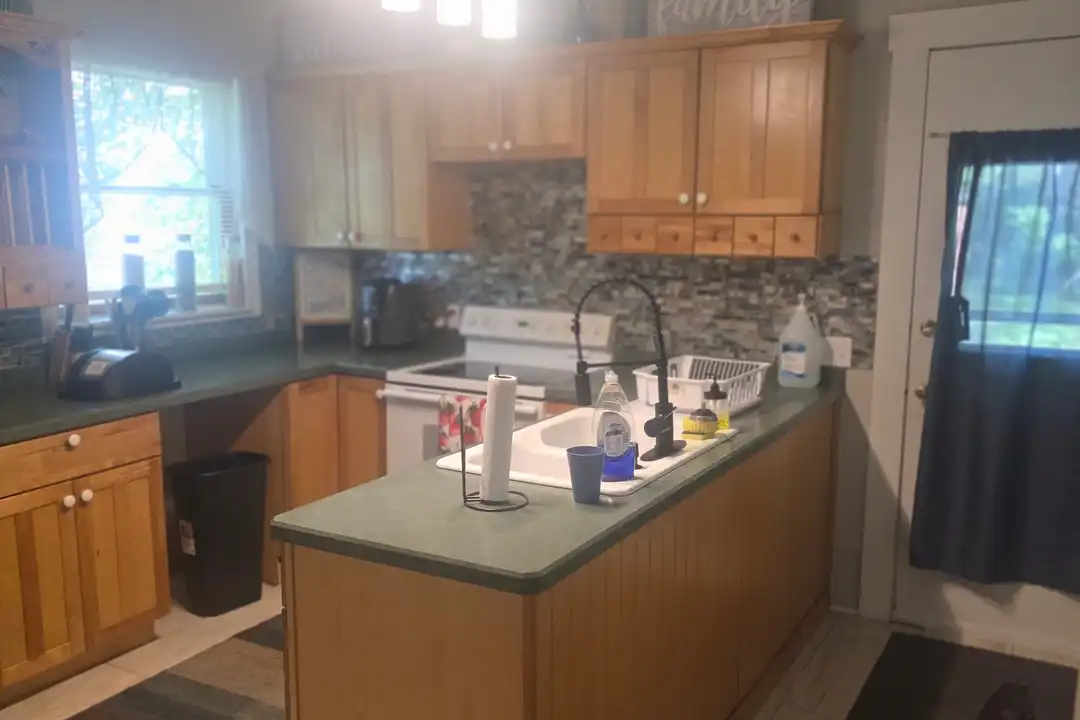 1234 W 7th St – photo 1