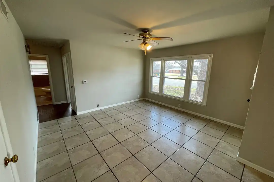 1309 N Binkley St - View 4