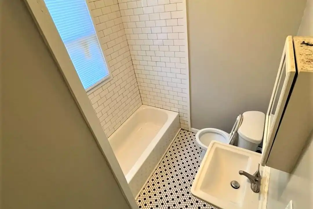 1304 Court Ave unit #2 - Вид 6