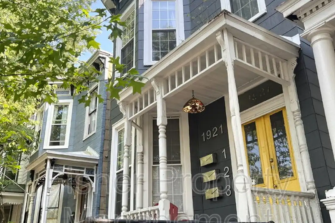 1921 Floyd Ave unit 2 – photo 1