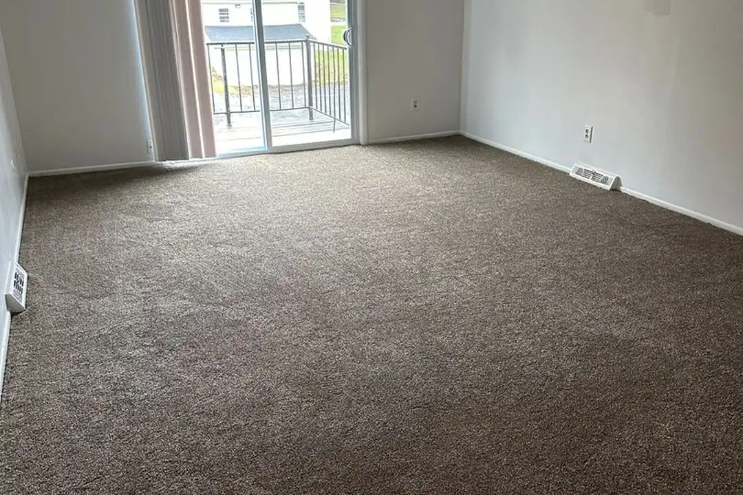 70 Lemans Dr unit 6 – photo 1